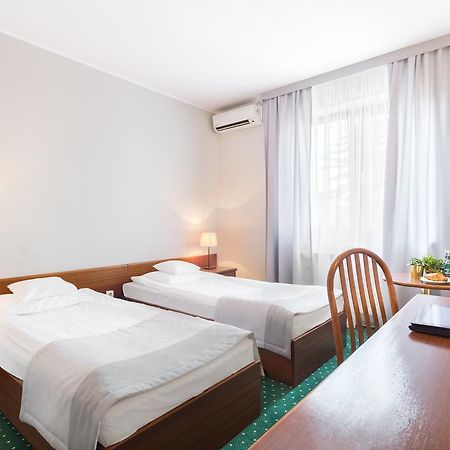 Hotel T&T Познан Екстериор снимка