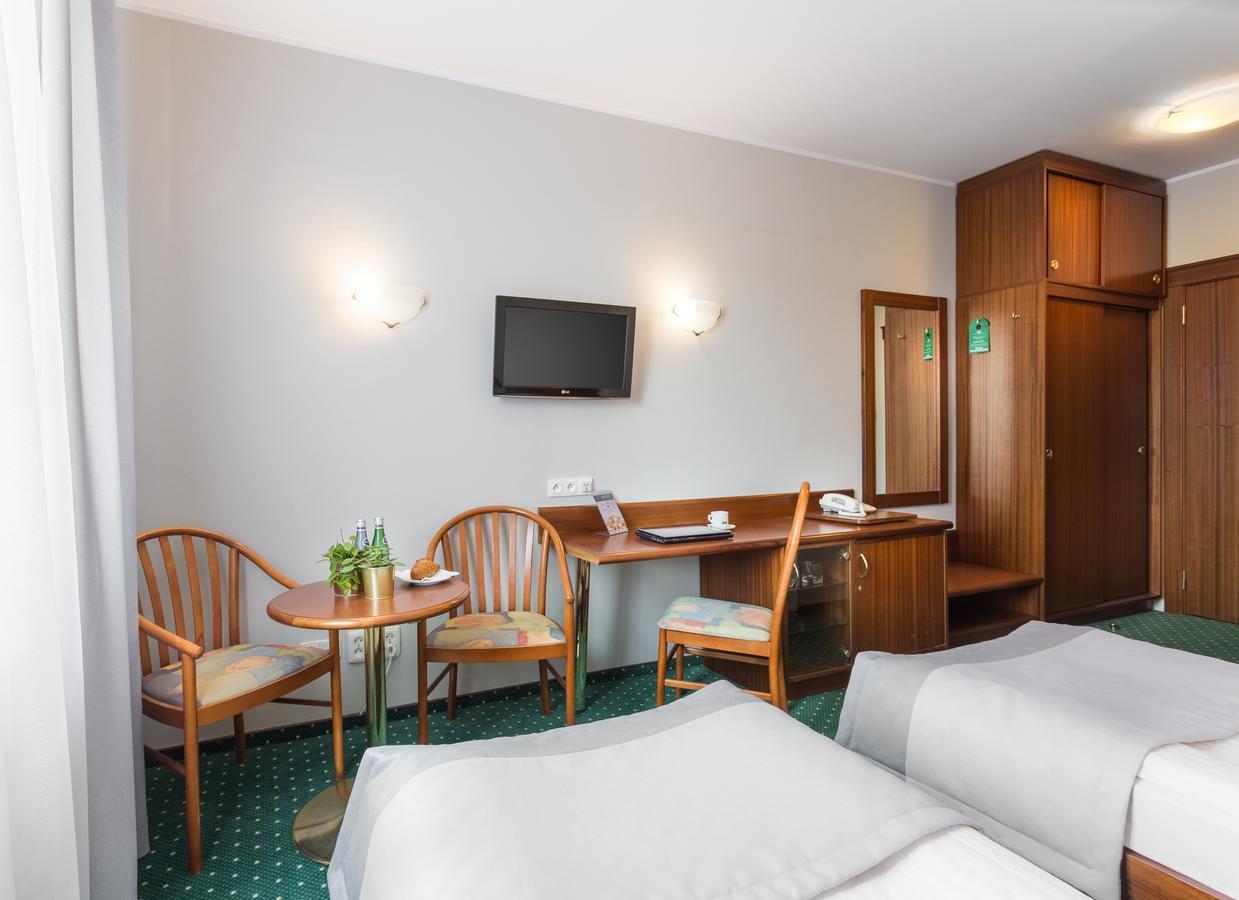 Hotel T&T Познан Екстериор снимка